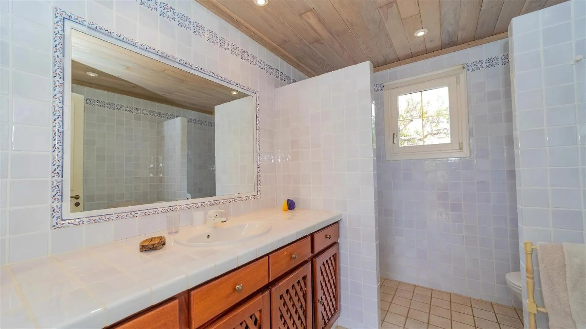 Elegant West Indies Retreat with Stunning Views Gustavia Villa
