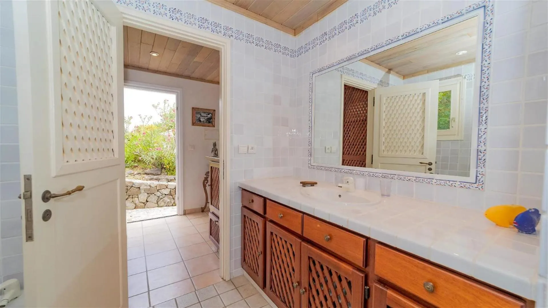 Elegant West Indies Retreat with Stunning Views Gustavia Villa