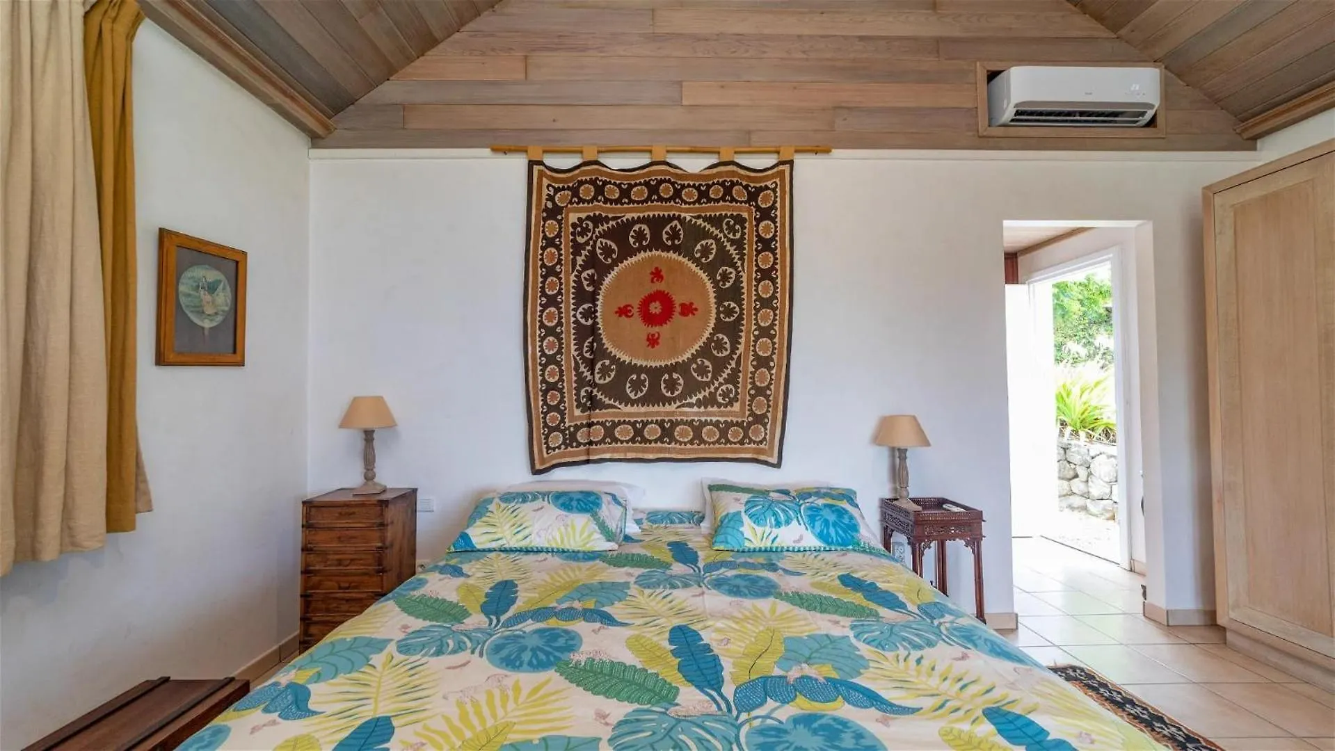 Elegant West Indies Retreat with Stunning Views Gustavia Villa